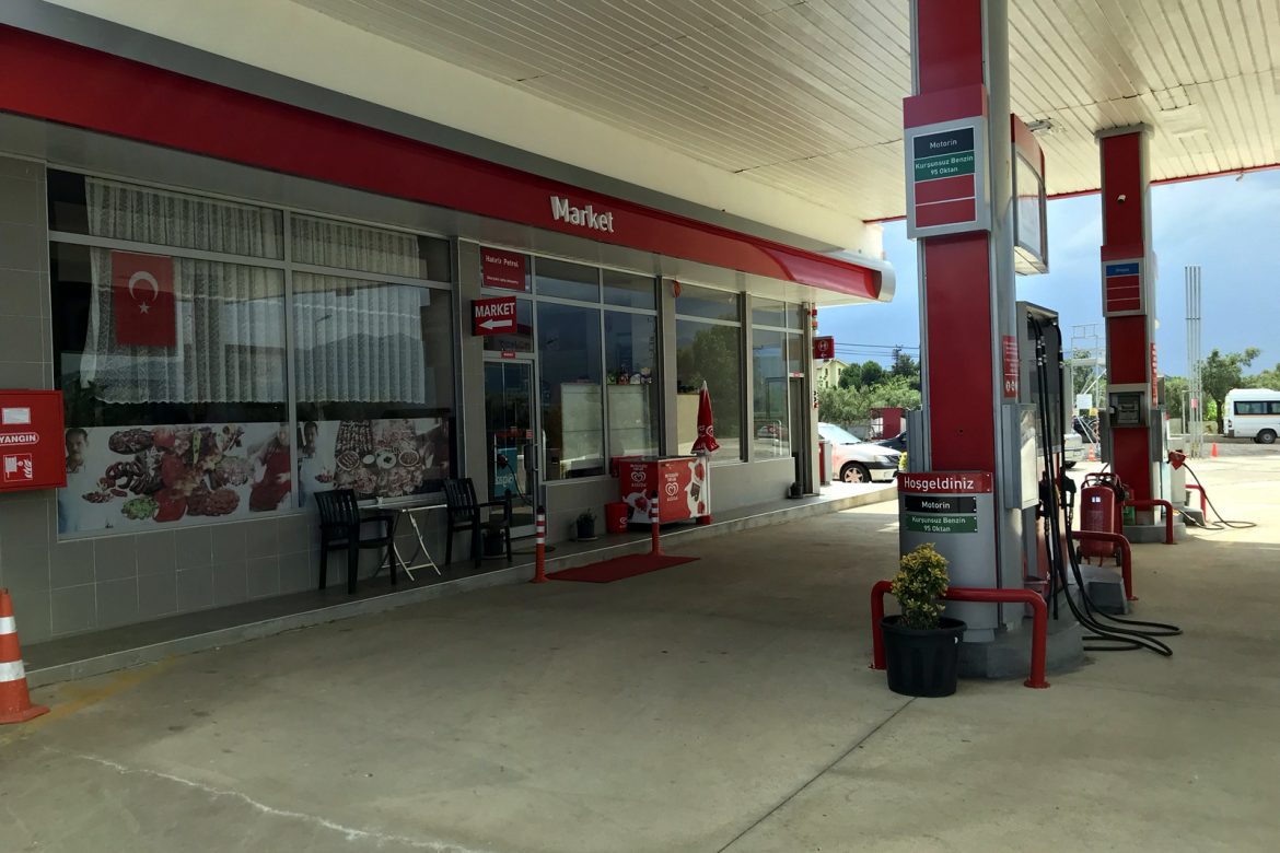 HATIRLI PETROL GÜRLE PETROL OFİSİ İSTASYONU HİZMETE AÇILMIŞTIR.